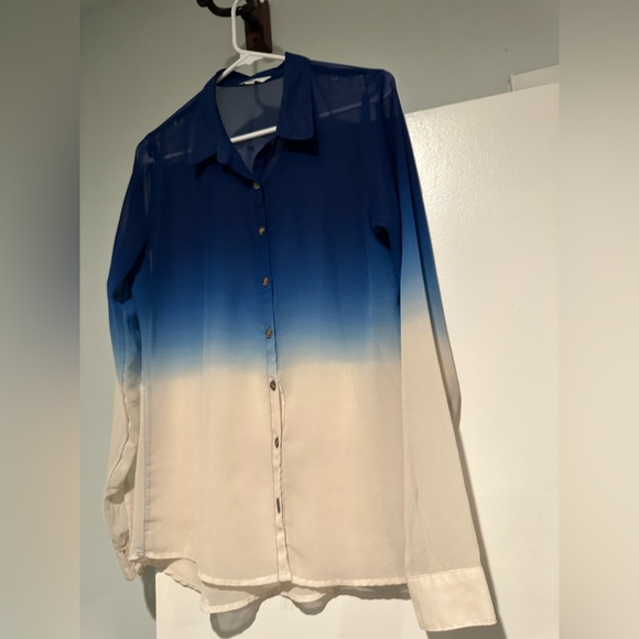 Women’s Volcom sheer button down size Med/ 12 - Picture 4 of 7